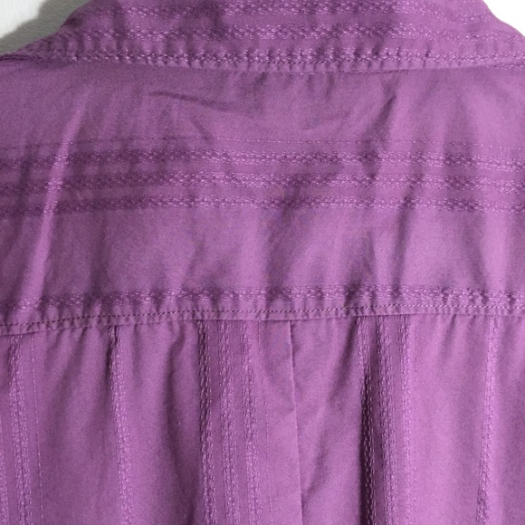 🦋 3/$25 Light Purple Textured Button-Up - Picture 3 of 5